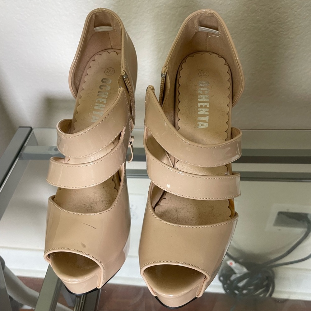 Women's Tan Peep-Toe Heels